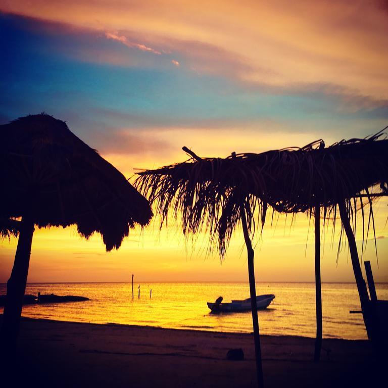 Hostal Holbox Экстерьер фото